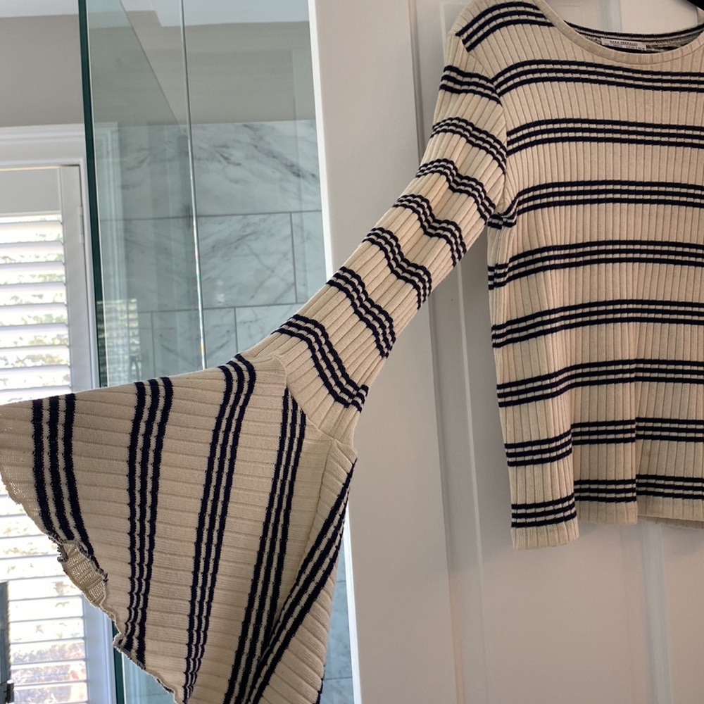 Zara long sleeve bell cuff striped pullover-cream with navy stripes size Small - Picture 2 of 4